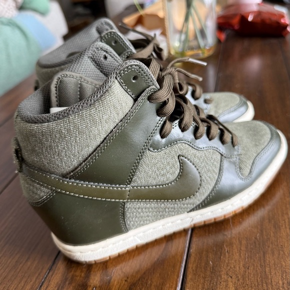 Nike Green Lace Up Boots - Picture 2 of 7